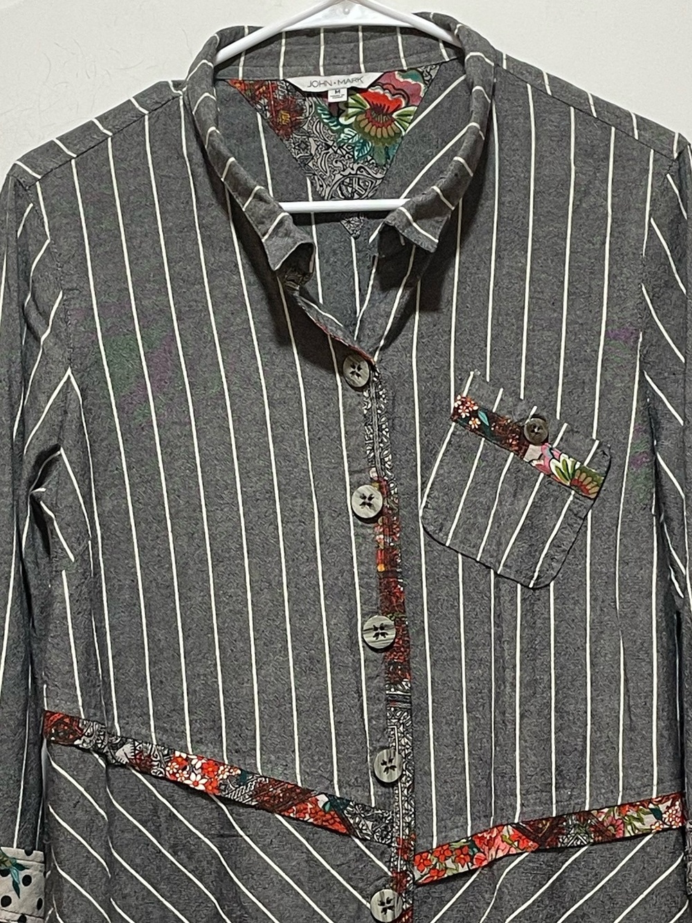 John Mark Boho Chic Gray White Pinstripe Tunic Floral Patchwork Accents Sz M - Picture 2 of 12